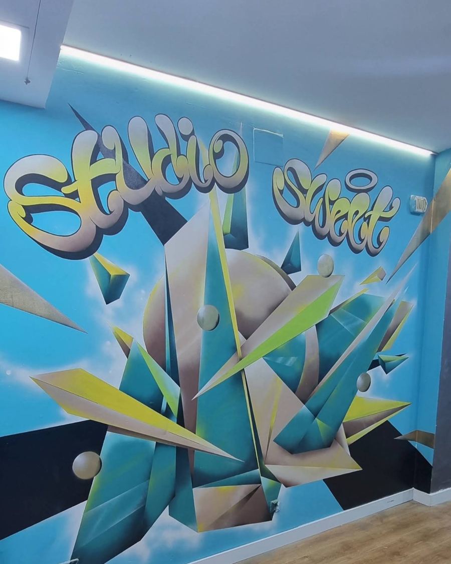 Mural de Studio Sweet en el estudio